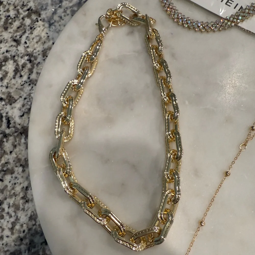 8 Piece Costume Jewelry Bundle NEW - Picture 7 of 10